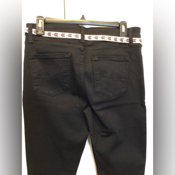 Lee Women’s Black Mid Rise Fit Belted Skimmer Pants- Irregular Size 12M - Picture 5 of 10